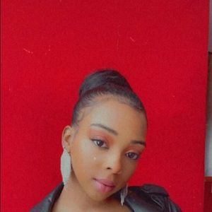 Meet your Posher, Siani